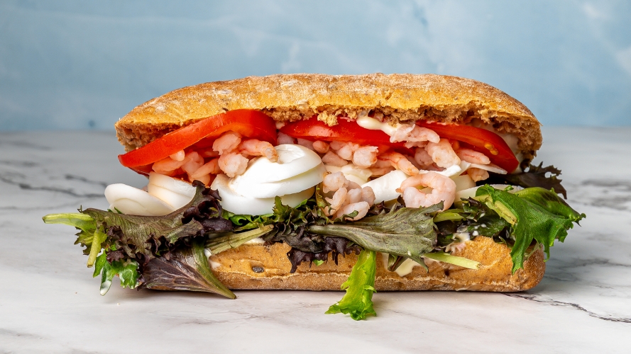 Sandwich med æg og rejer