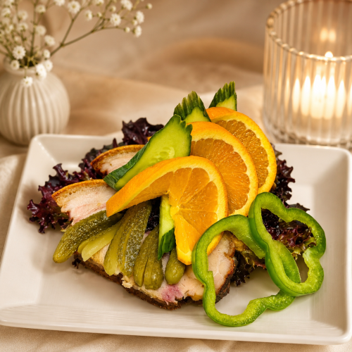 Flæskestegs smørrebrød